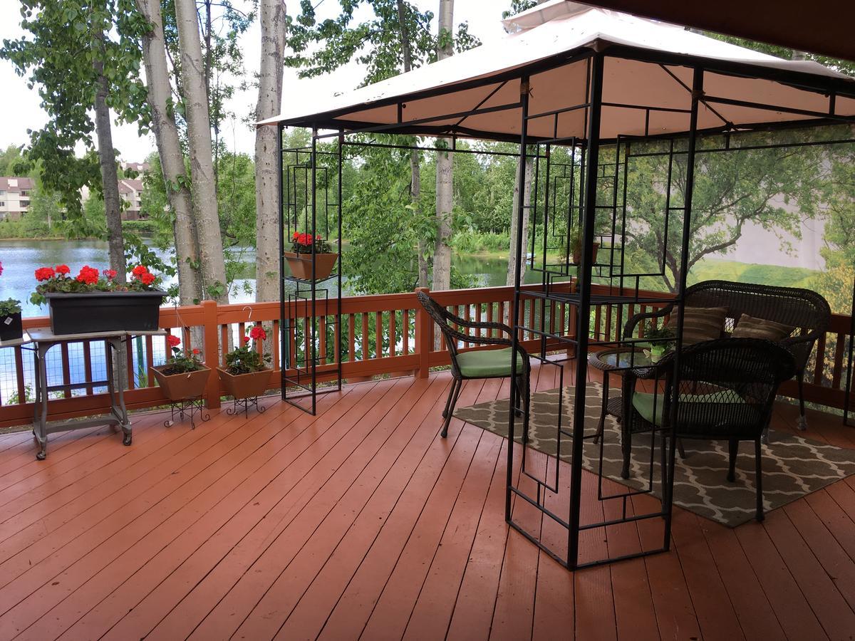 אנקורג' Reflection Lake Bed And Breakfast מראה חיצוני תמונה